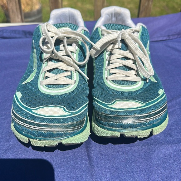 Altra Torin 2.0 zero drop foot shape running shoe teal / green/ white - Picture 2 of 8